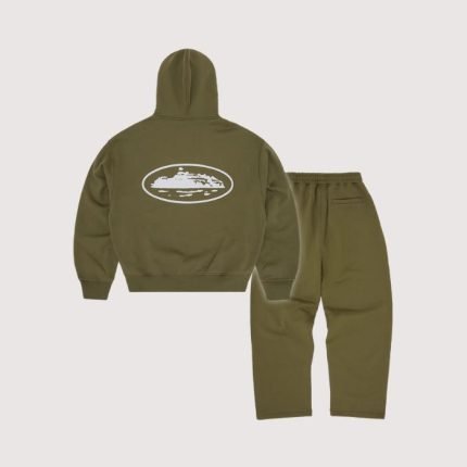 Corteiz Island Puff Print Tracksuit Olive